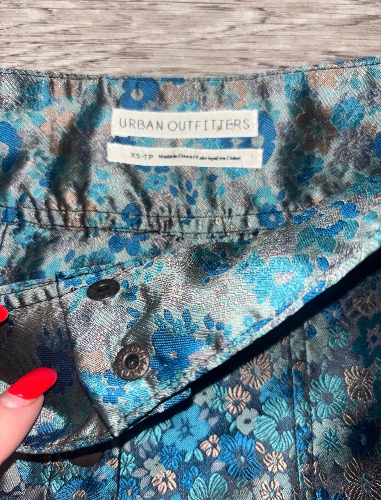 Urban Outfitters Blue Floral Mini Skirt XS/TP | High-Waisted Button Front Chic