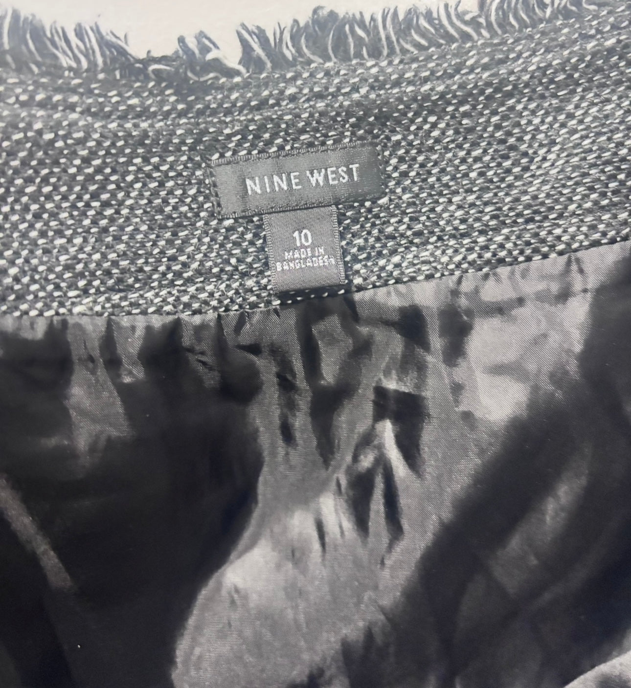 Skirt – Size 10 | Exposed Zipper | Classic Straight Fit
