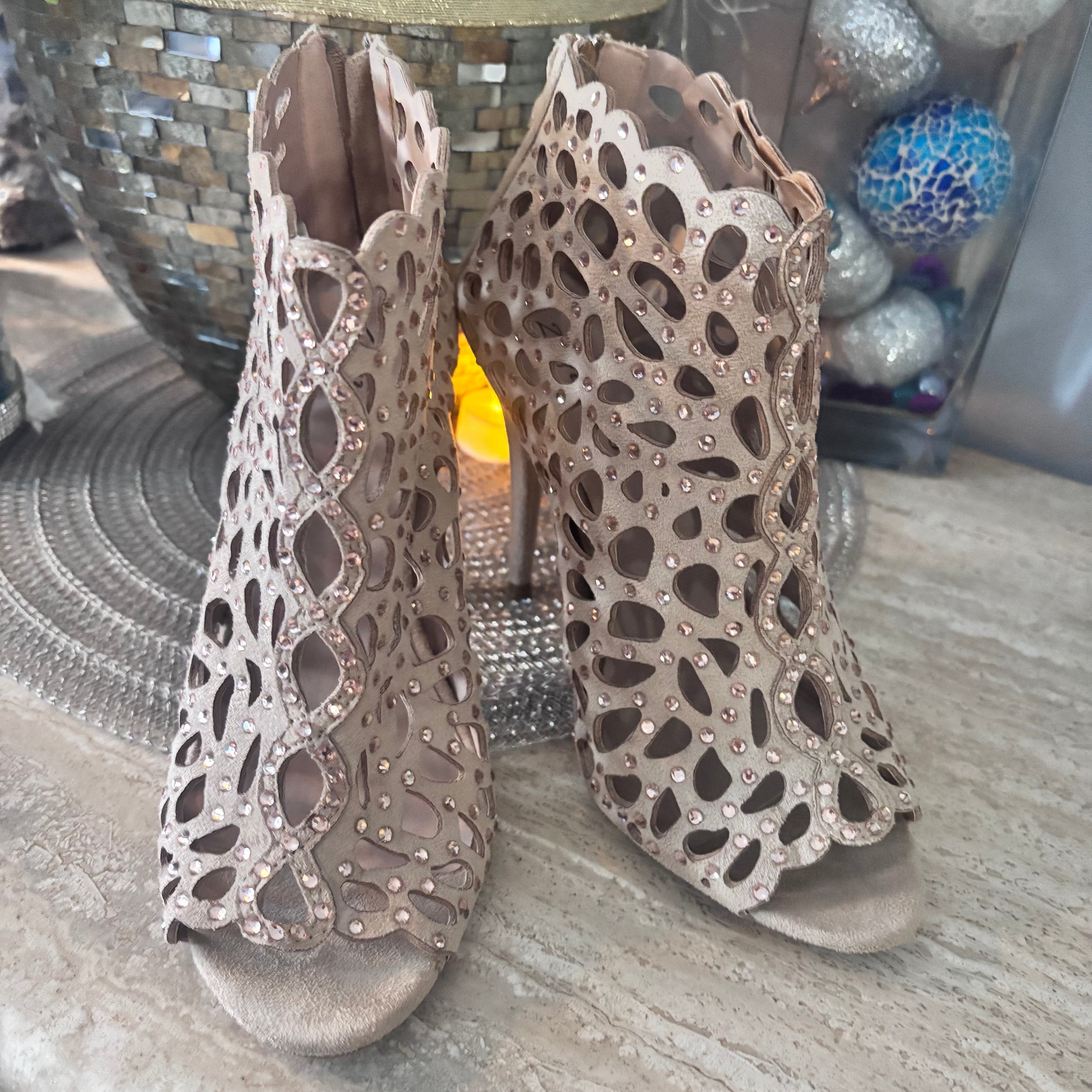 Ziggy Soho Rhinestone Cutout Heels – Size 8 Medium