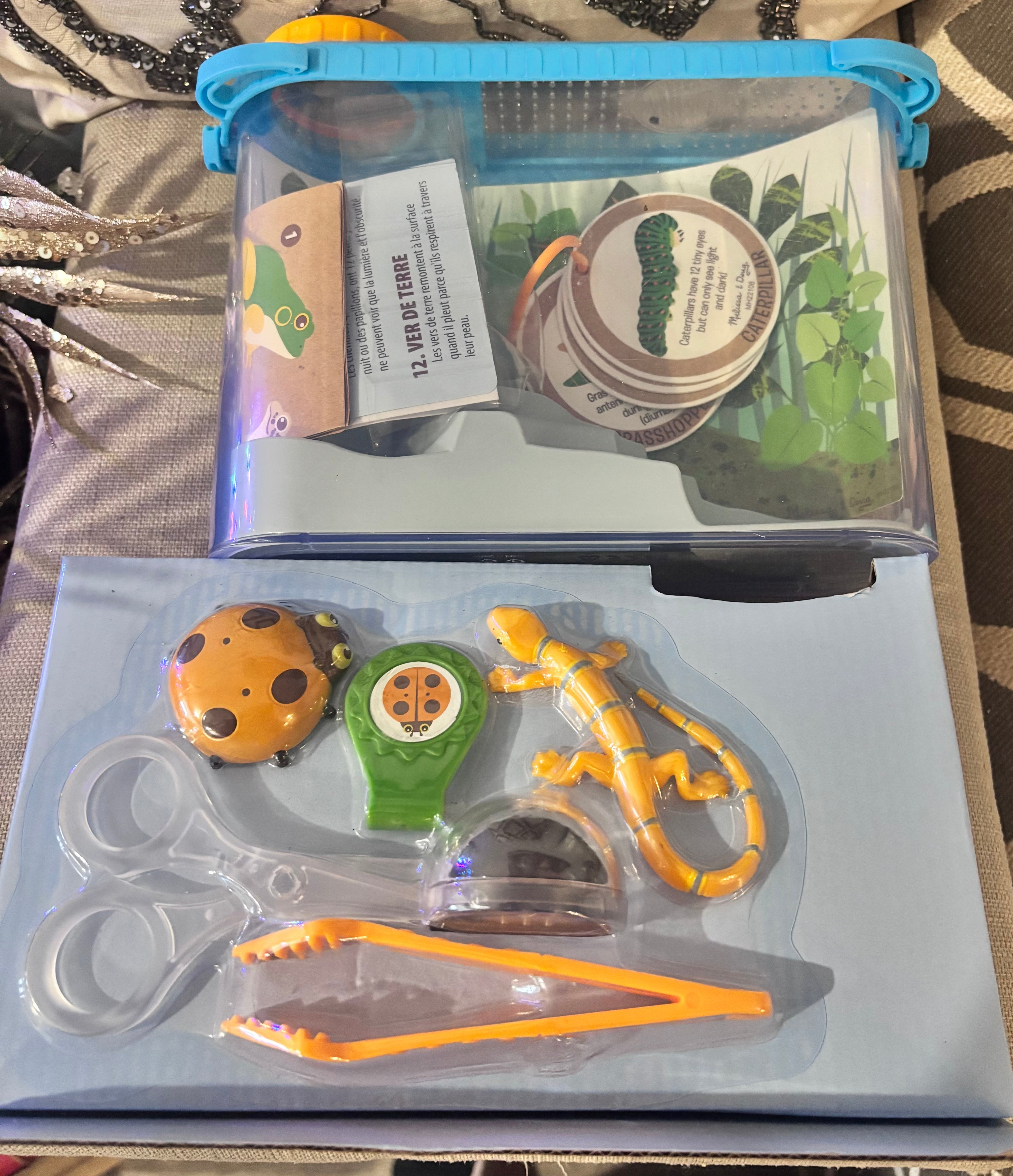 Melissa & Doug Let’s Explore Terrarium Observations Play Set – complete set