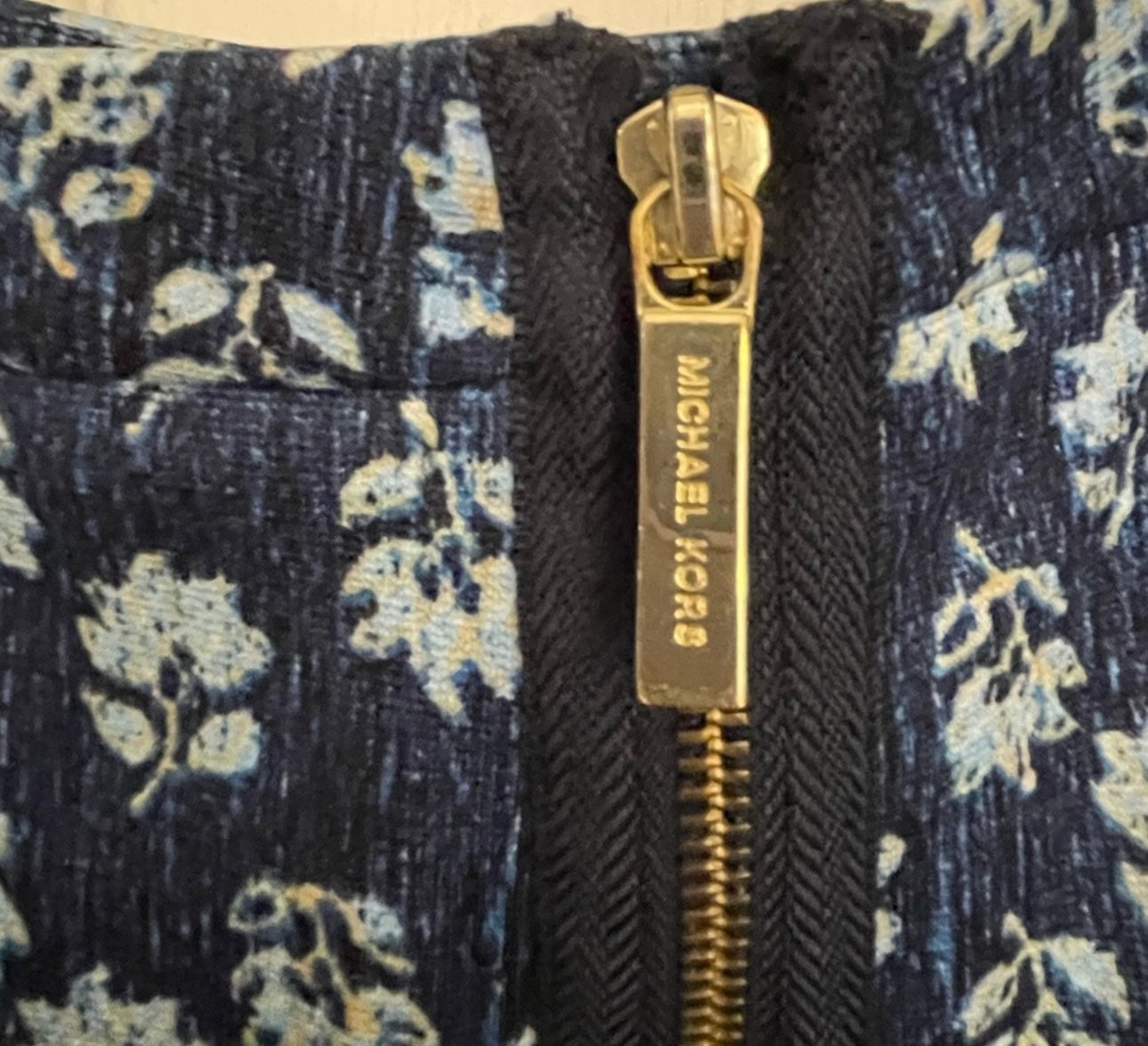 Michael Kors Navy Blue Floral Skater
Mini Swing Skirt Back Zip Size 2
