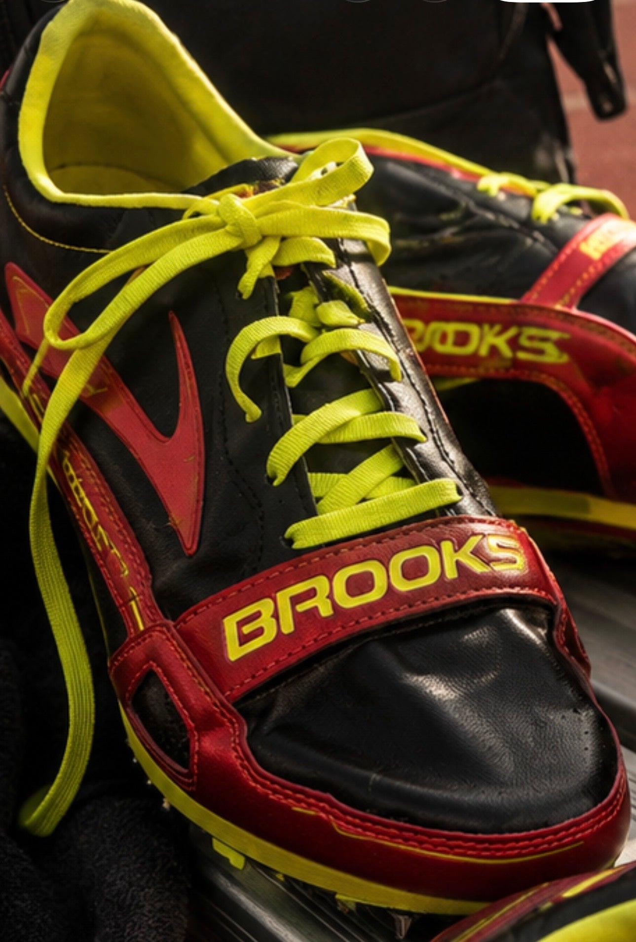 Brooks PR Sprint 10.45 track & field sprint spikes in a bold black, red and neon