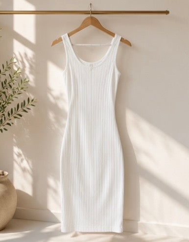 Windsor White Ribbed Scoop Neck Midi Dress – Size Large