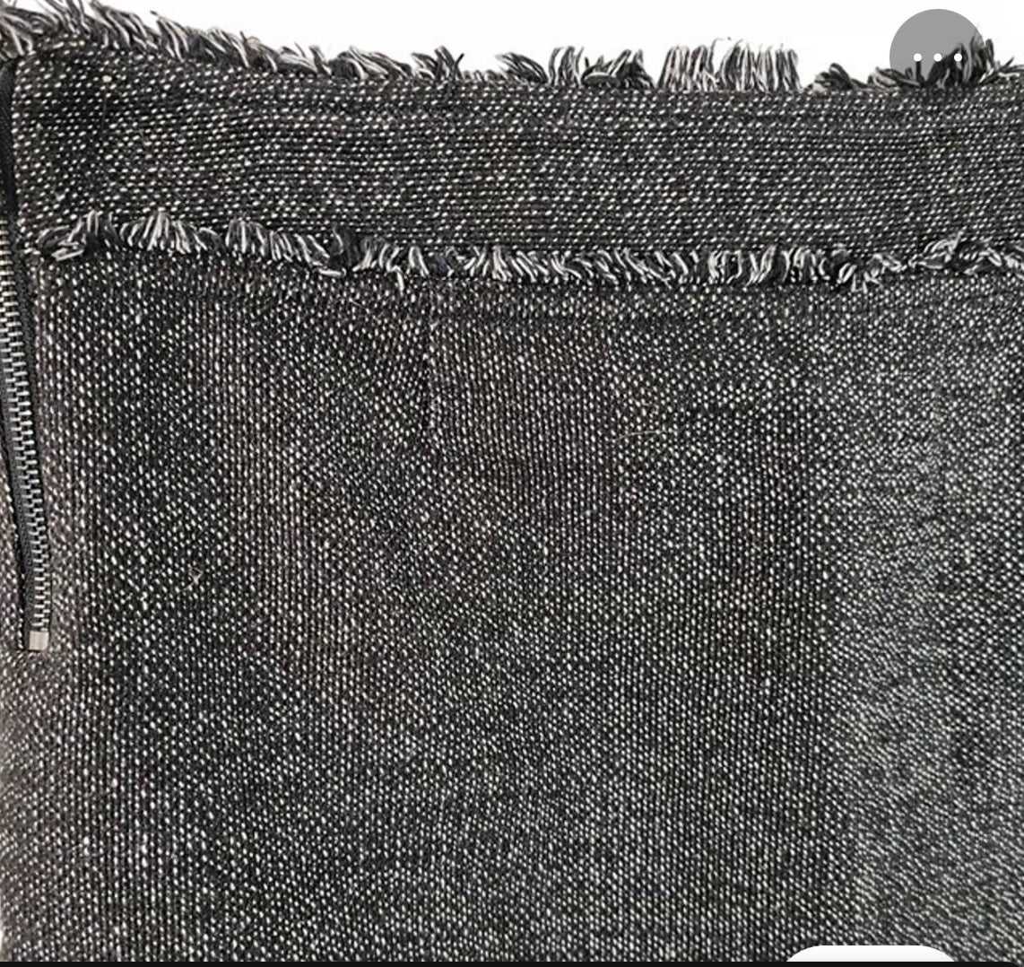 Skirt – Size 10 | Exposed Zipper | Classic Straight Fit