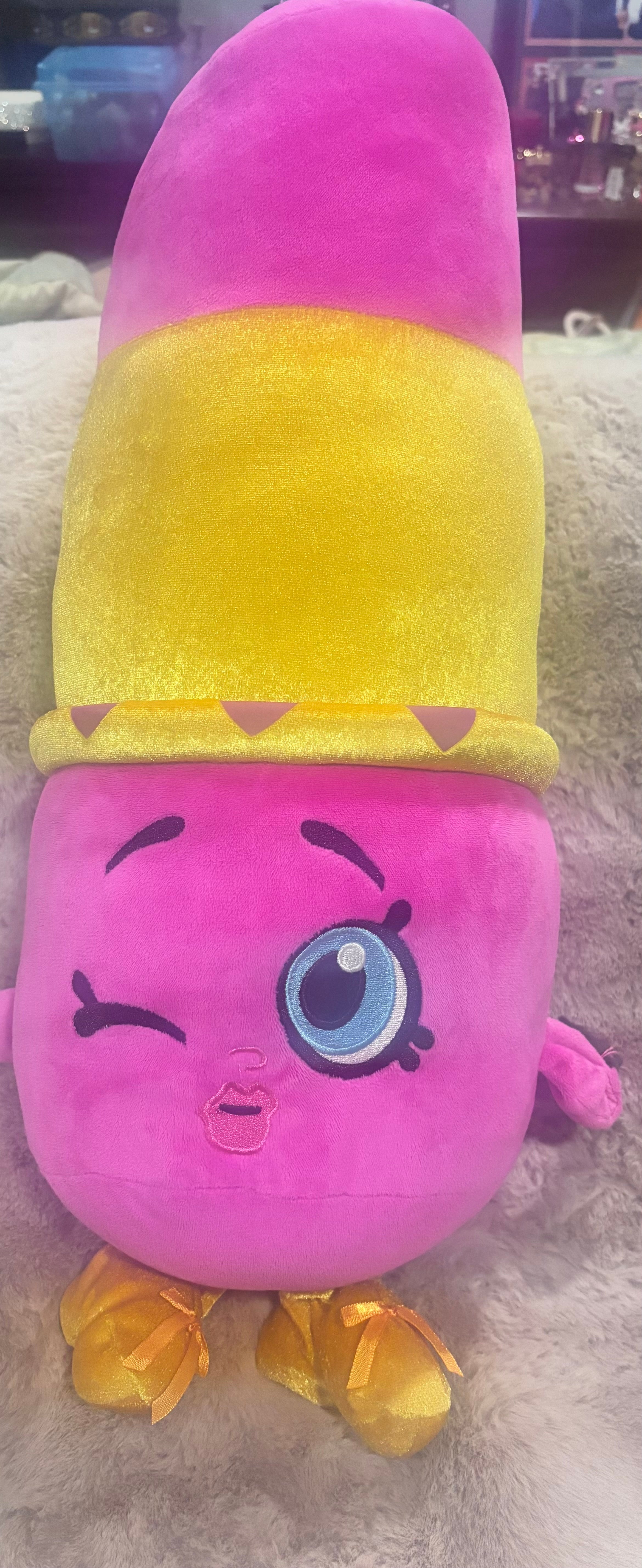 Shopkins Lippy Lips Jumbo Plush – 18” – Like New