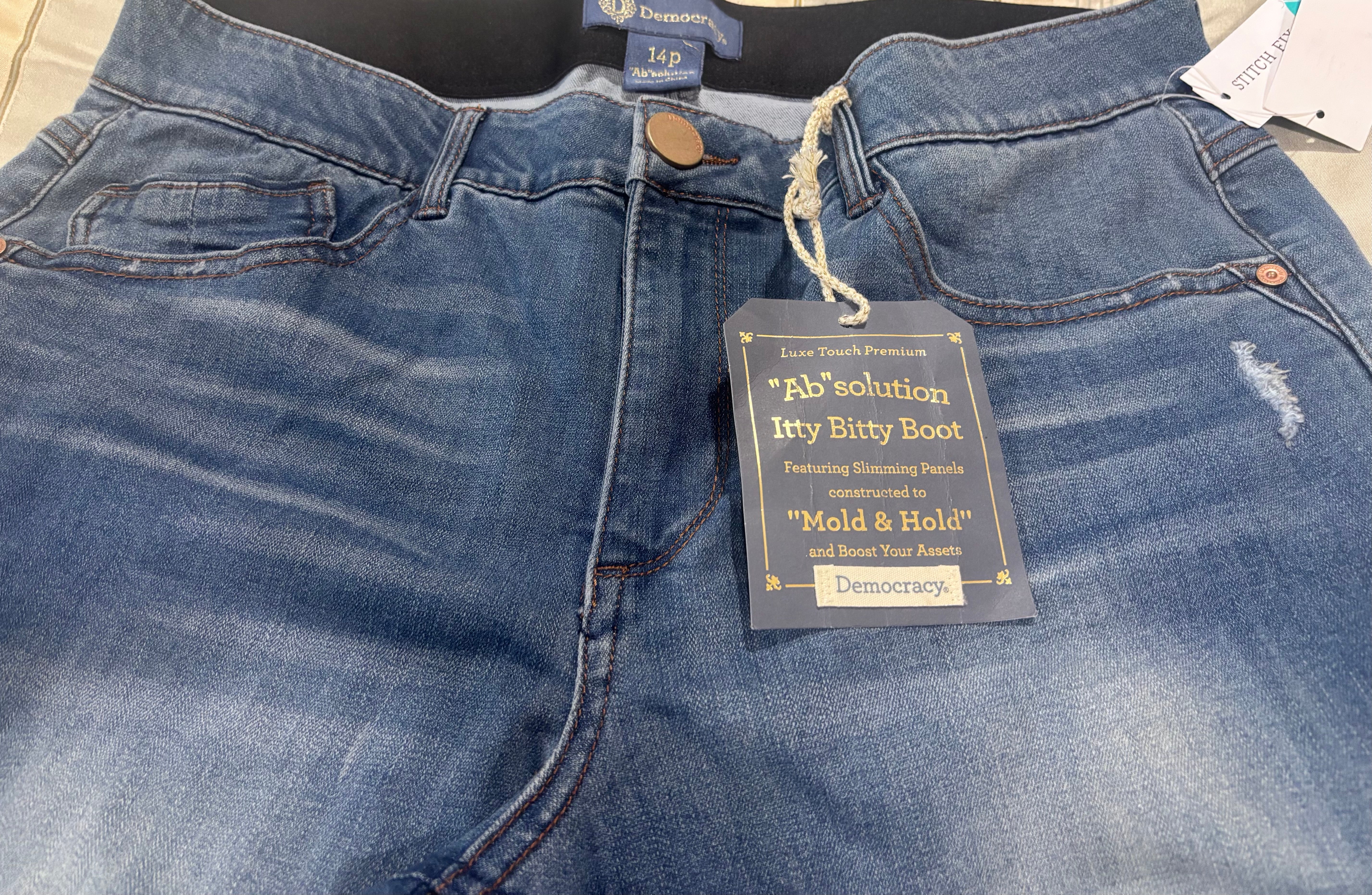 Democracy “Ab”solution Itty Bitty Bootcut Jeans – Size 14P – Brand New