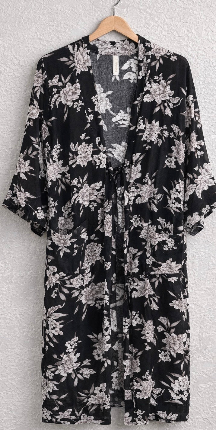 Spiritual Gangster Black & White Floral Longline Kimono One Size