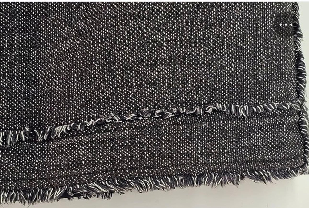 Skirt – Size 10 | Exposed Zipper | Classic Straight Fit