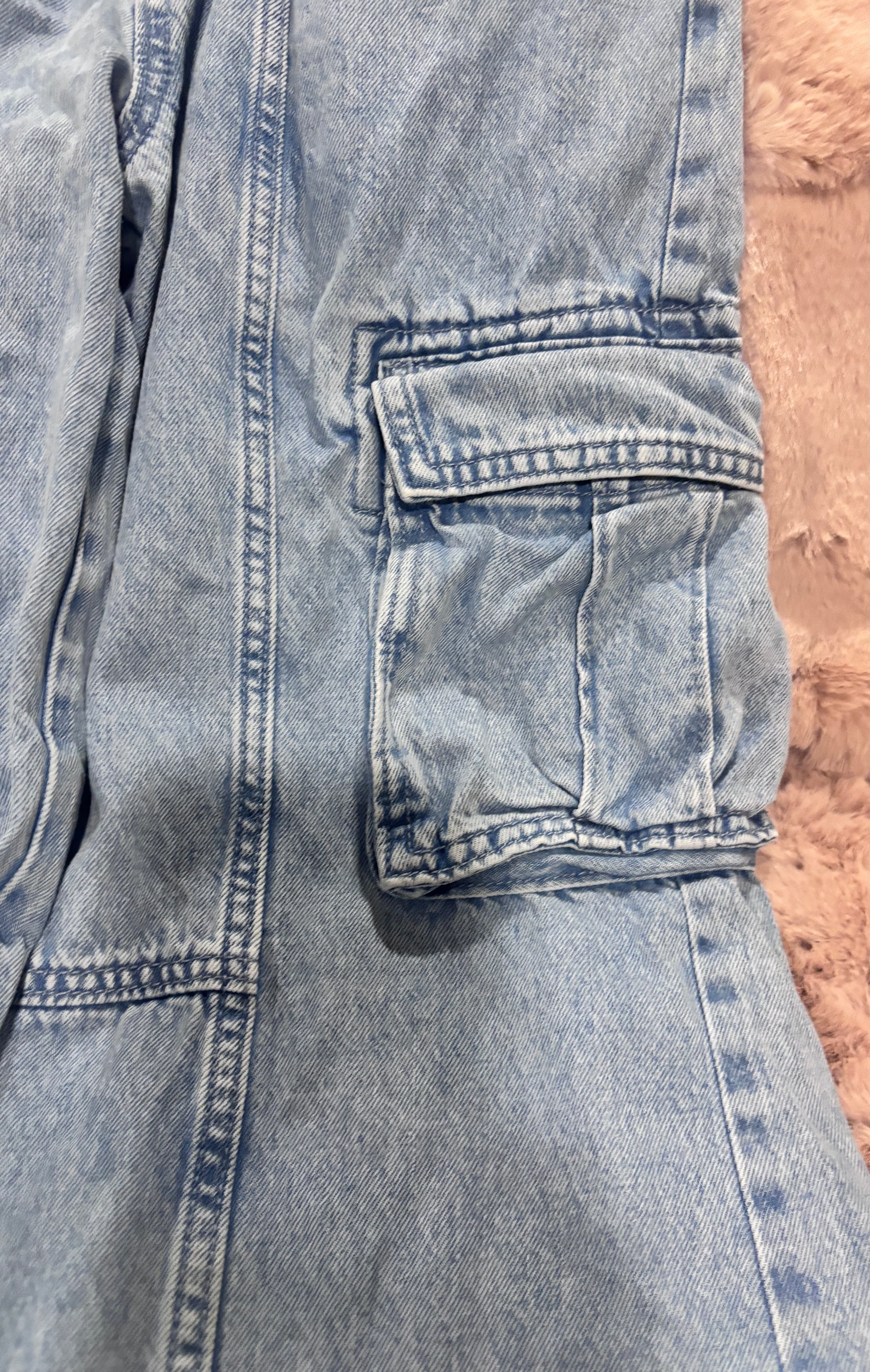 Old Navy High Rise Wide Leg Cargo Jeans | Size 14 | 34” Inseam | Baggy Fit