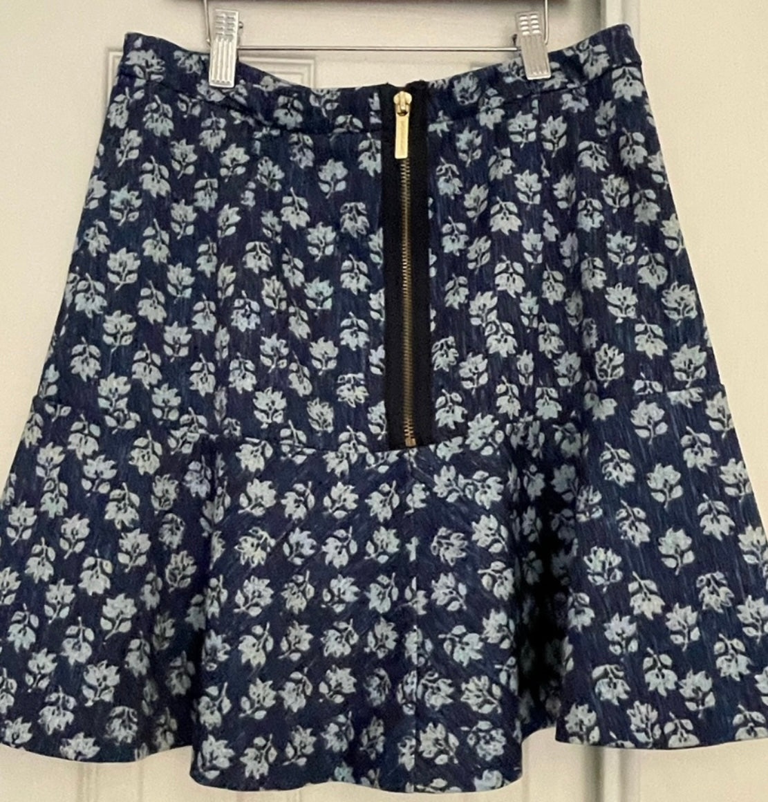 Michael Kors Navy Blue Floral Skater
Mini Swing Skirt Back Zip Size 2