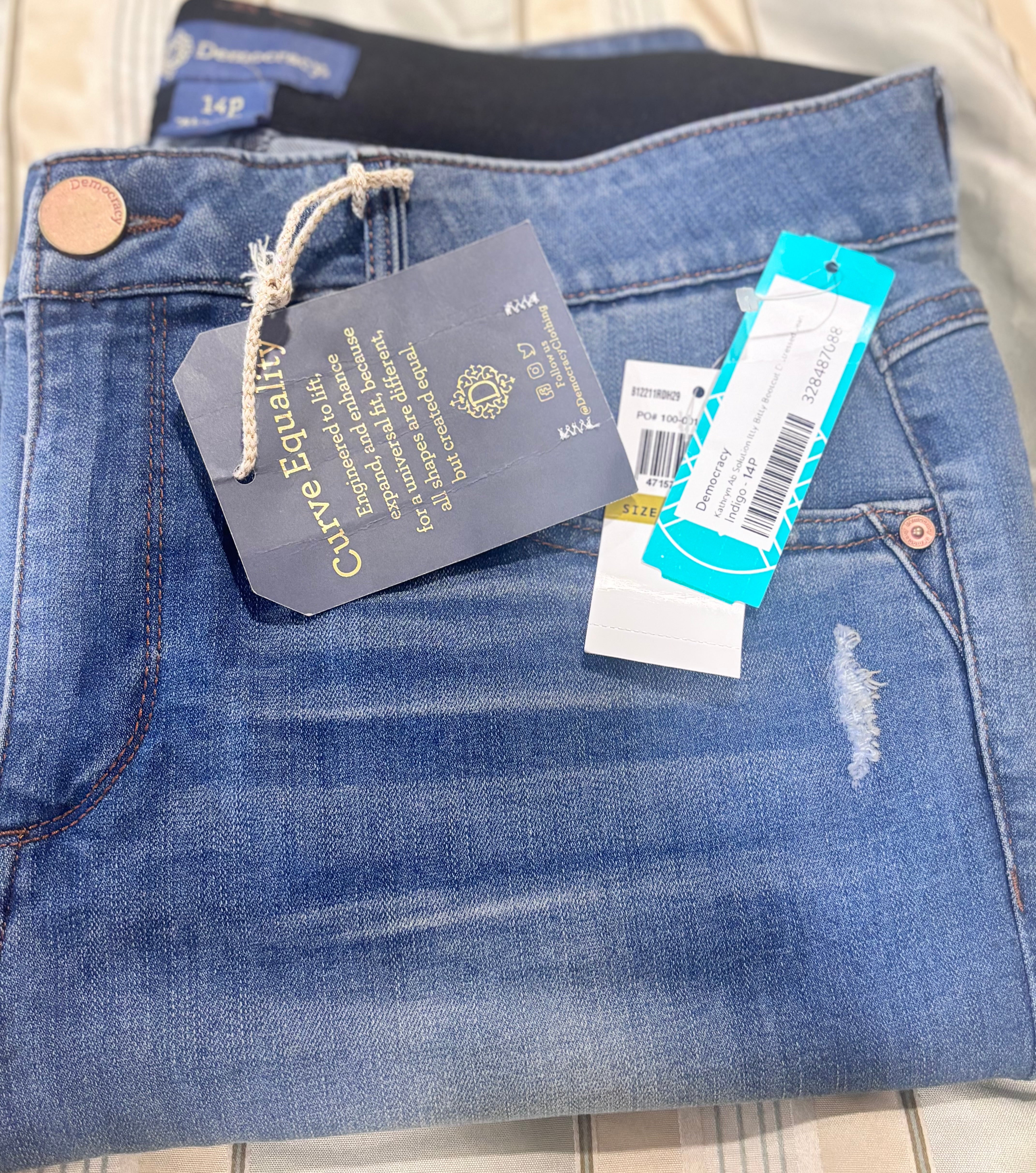 Democracy “Ab”solution Itty Bitty Bootcut Jeans – Size 14P – Brand New