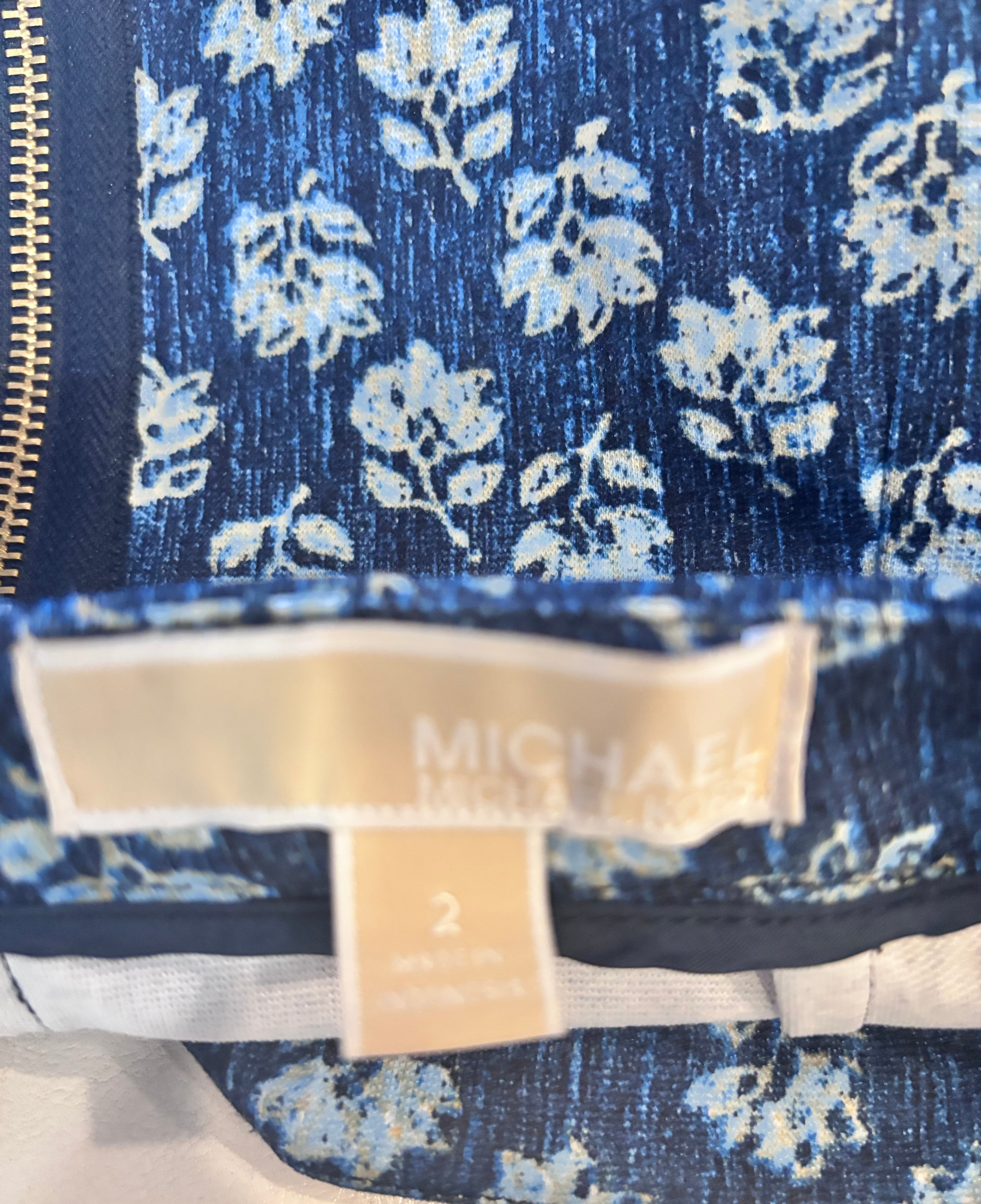 Michael Kors Navy Blue Floral Skater
Mini Swing Skirt Back Zip Size 2