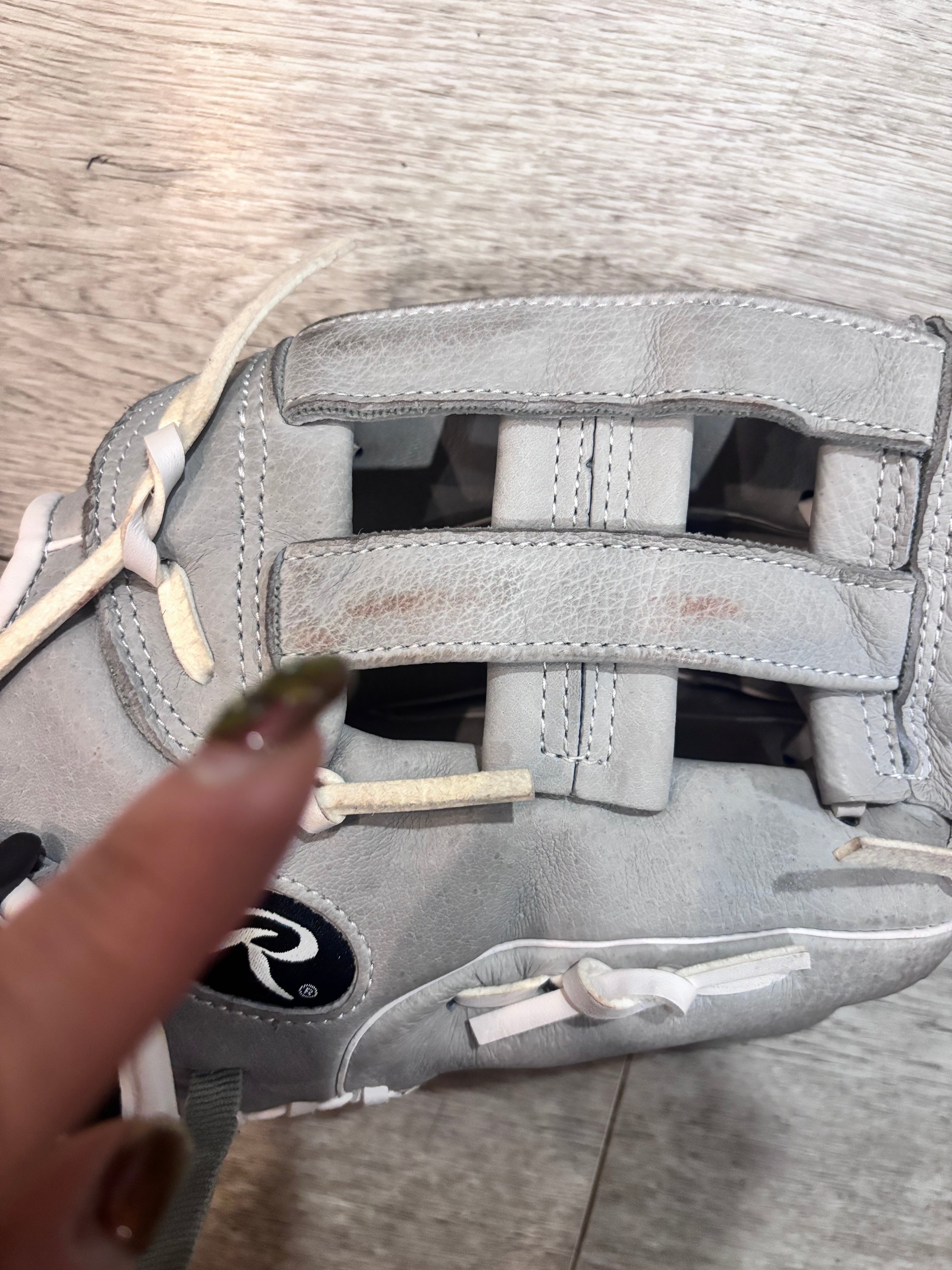 Rawlings Highlight Series 12.5” Baseball / Softball Glove (Model HFP125HGW)