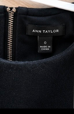 Ann Taylor Black Gold Metallic Print Knee-Length Dress Size 0 Cocktail Party Holiday Women’s