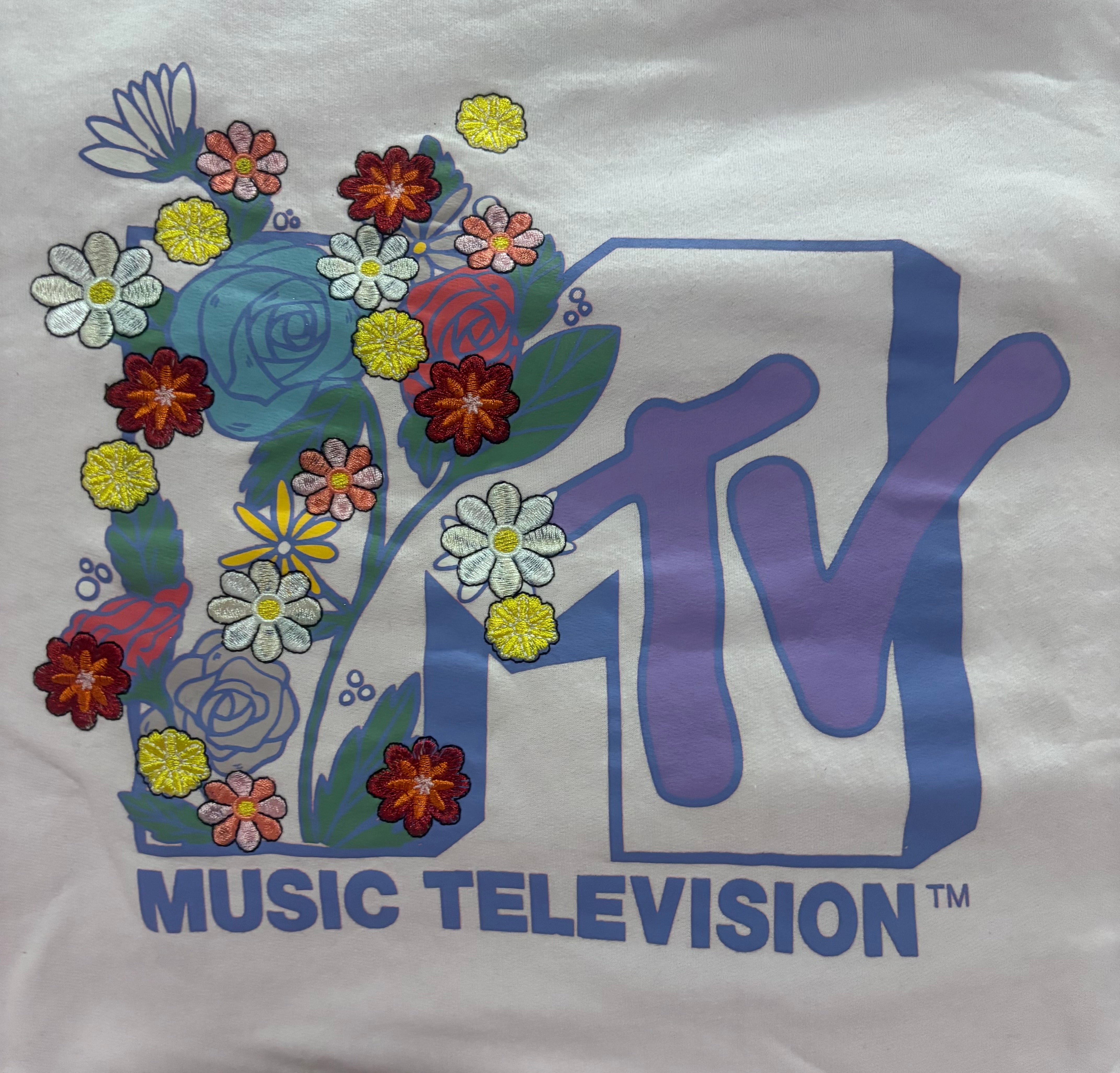 MTV Music Television Pink Embroidered Floral Sweatshirt | Women’s Size M