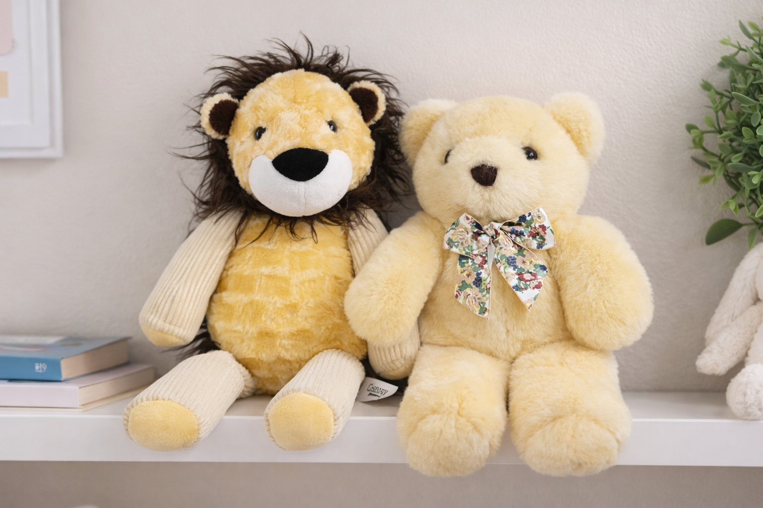 Adorable Plush Teddy Bear – 11” – Perfect Condition