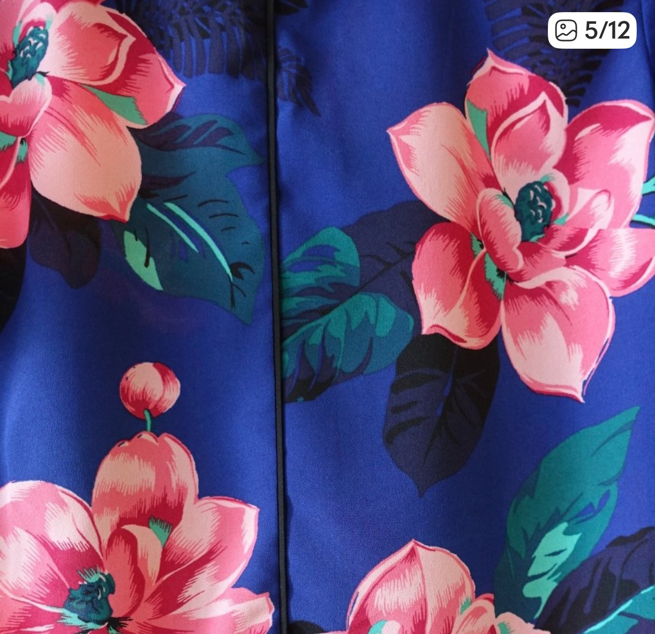 Banana Republic Tropical Floral Blouse – Size Large – NWOT Condition