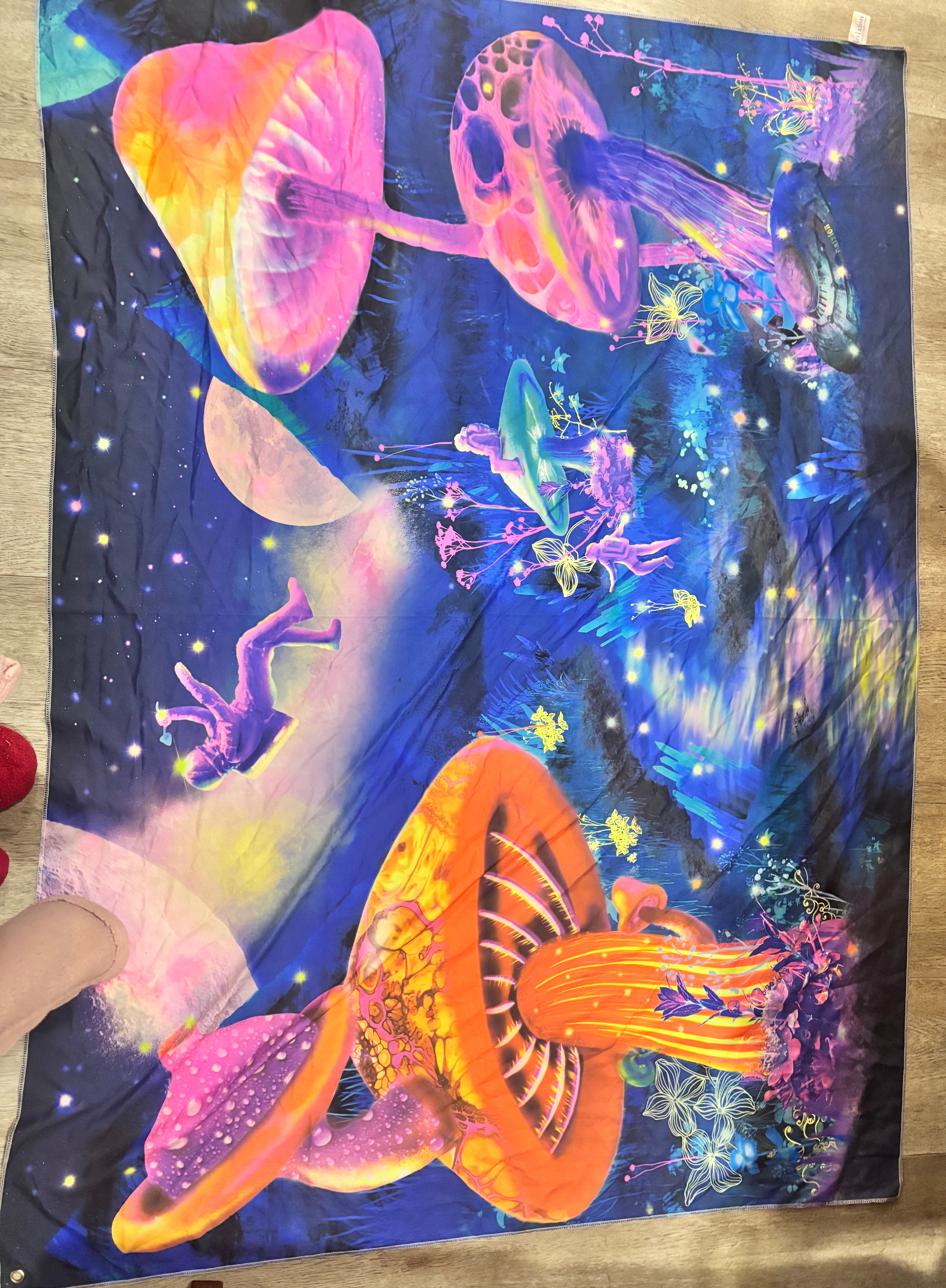 Psychedelic Galaxy Mushroom Wall Tapestry – 3’x5’