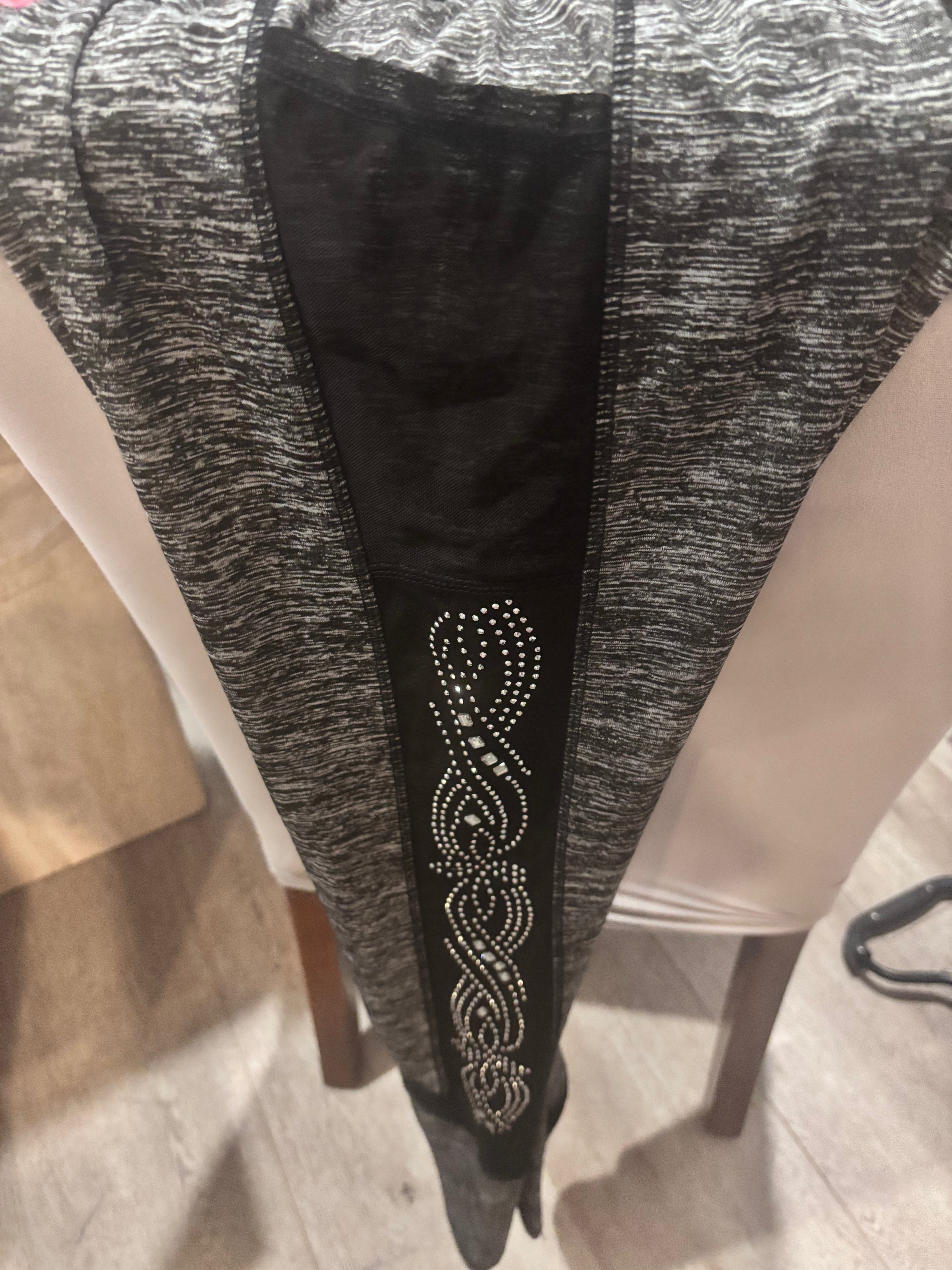 Gray Heather Rhinestone Active Leggings – Size S/M – Stretchy Yoga Pants