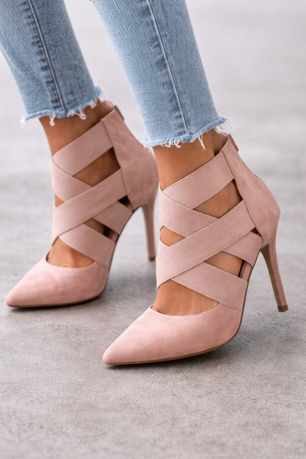 Wild Diva Nude/Blush Pointed-Toe Heels – Size 6