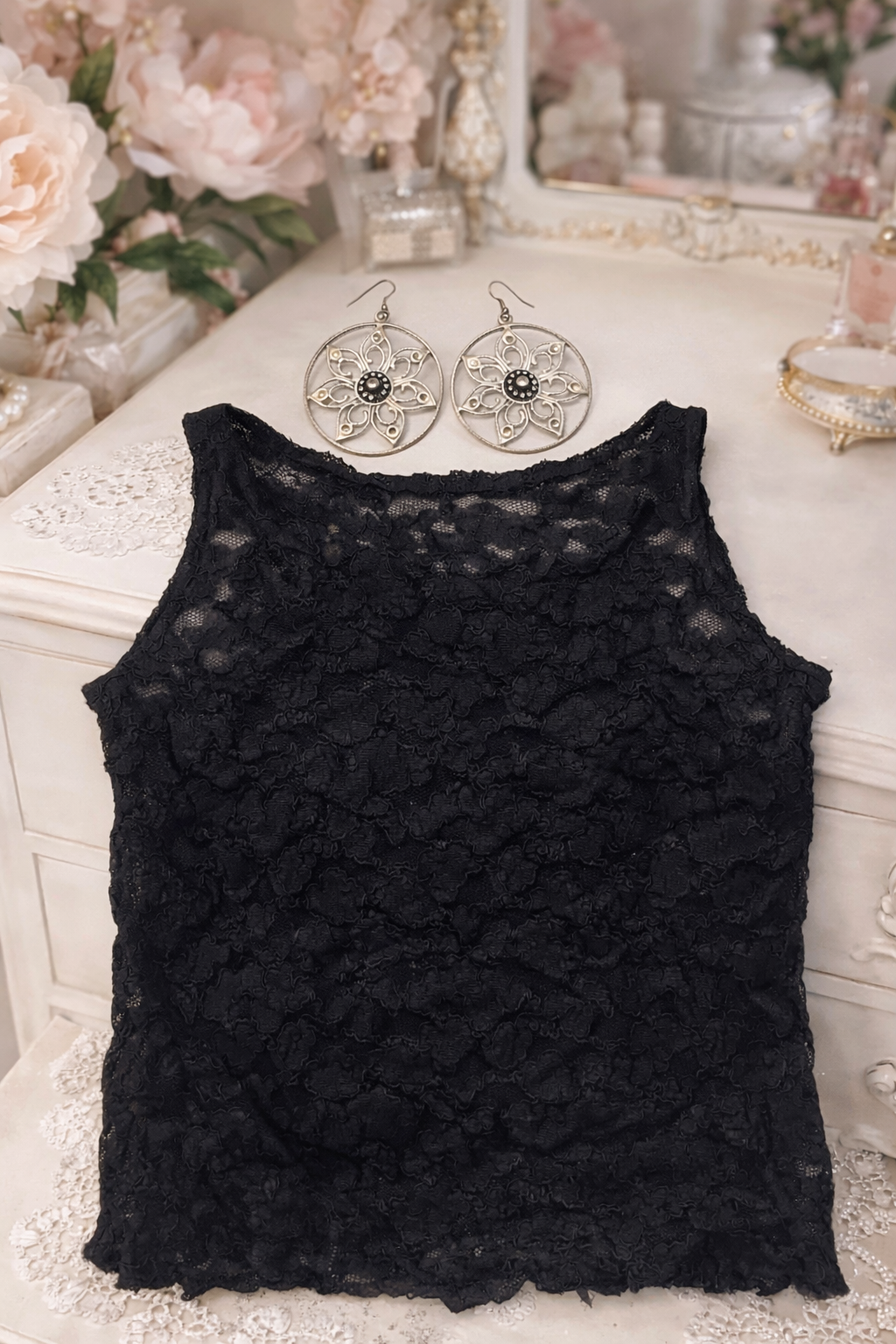Hudson Boutique — Romantic Lace Top & Statement Earrings Bundle