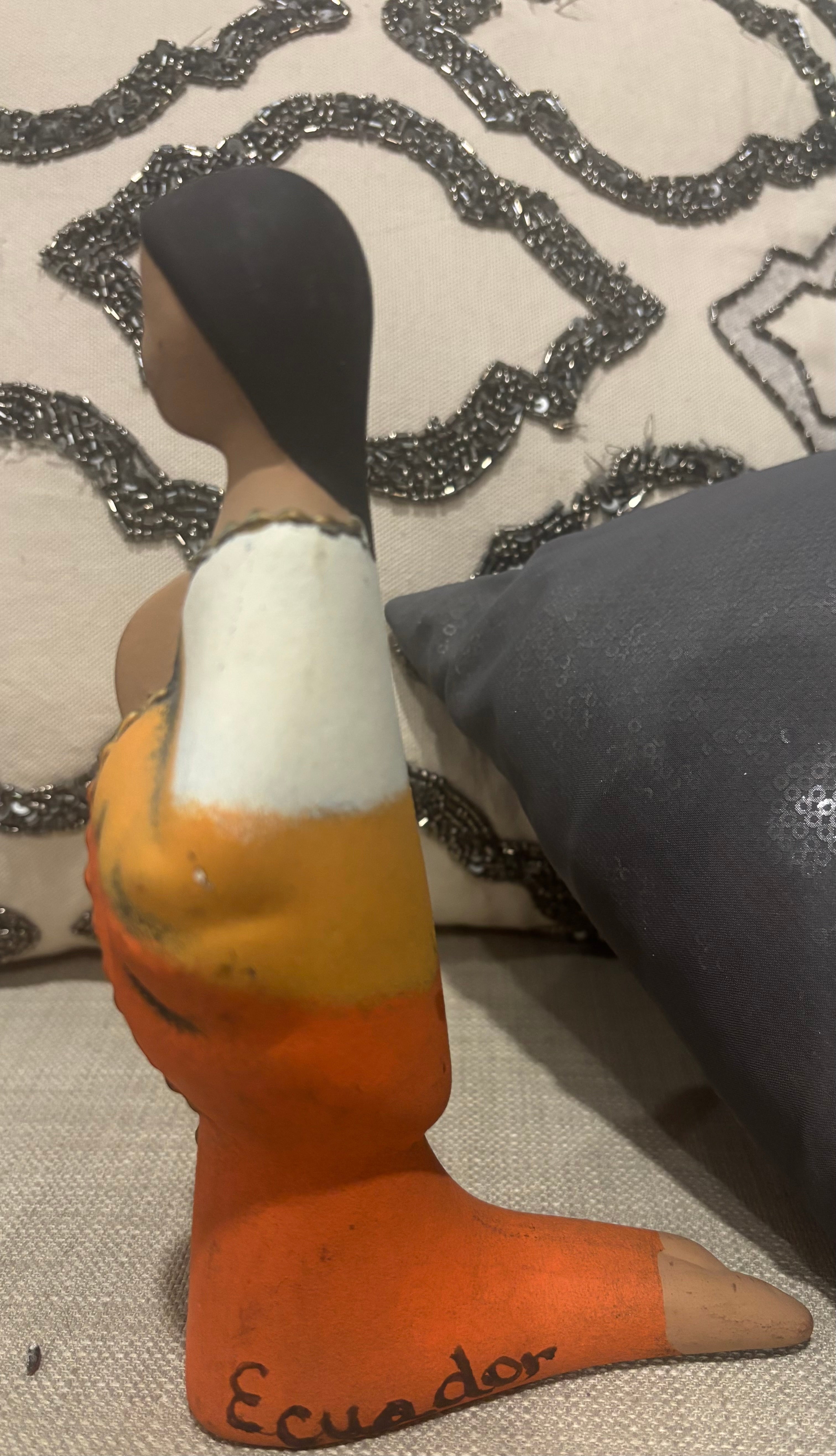 Ecuadorian Ceramic Faceless Praying Woman